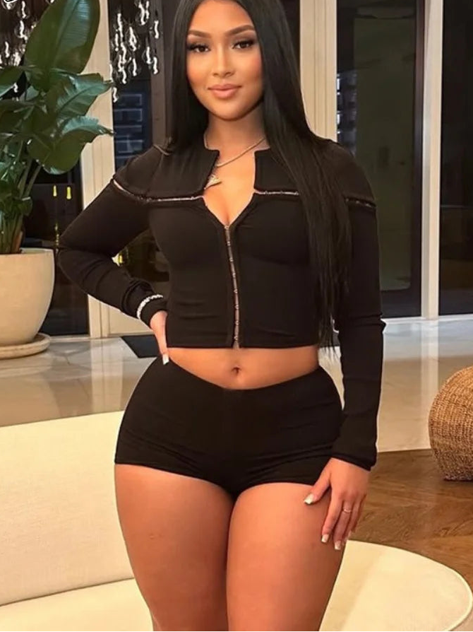 ITGIRLSOCIETY Y2K Hook Clasp Hollow Crop Top & Hot Pants Set