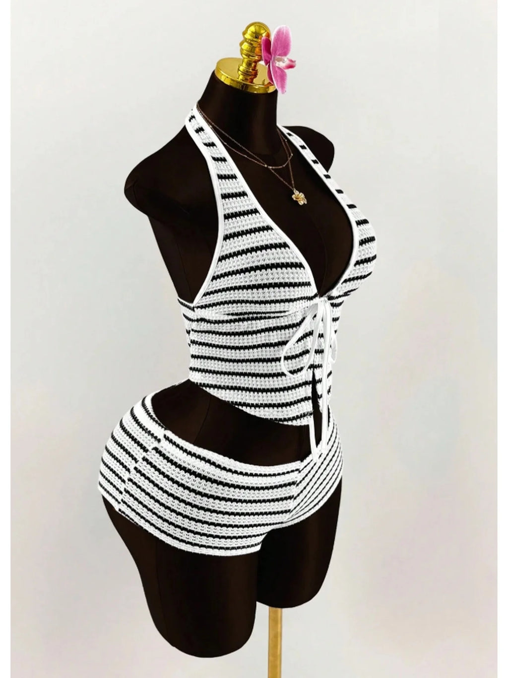 ITGIRLSOCIETY Color Block Tied Halter Two-Piece Set