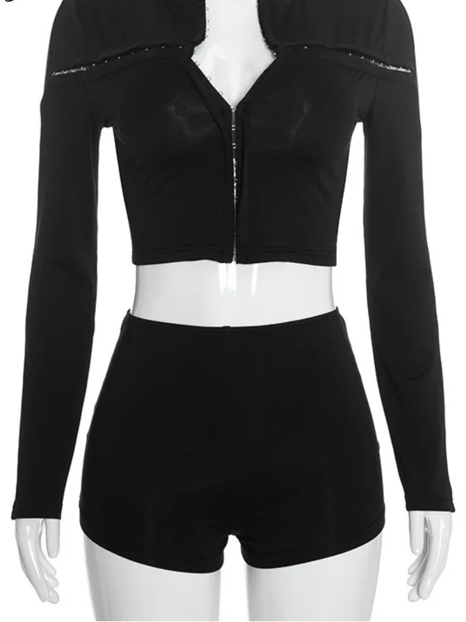 ITGIRLSOCIETY Y2K Hook Clasp Hollow Crop Top & Hot Pants Set