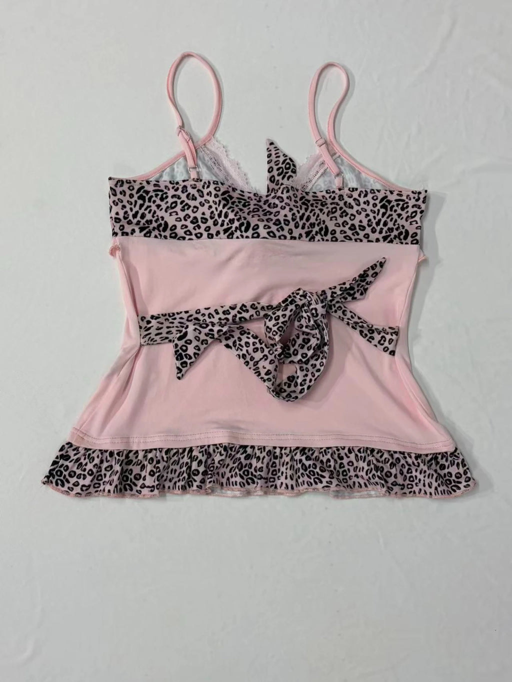 ITGIRLSOCIETY Y2K Geometric Print V-Neck Cropped Cami Top